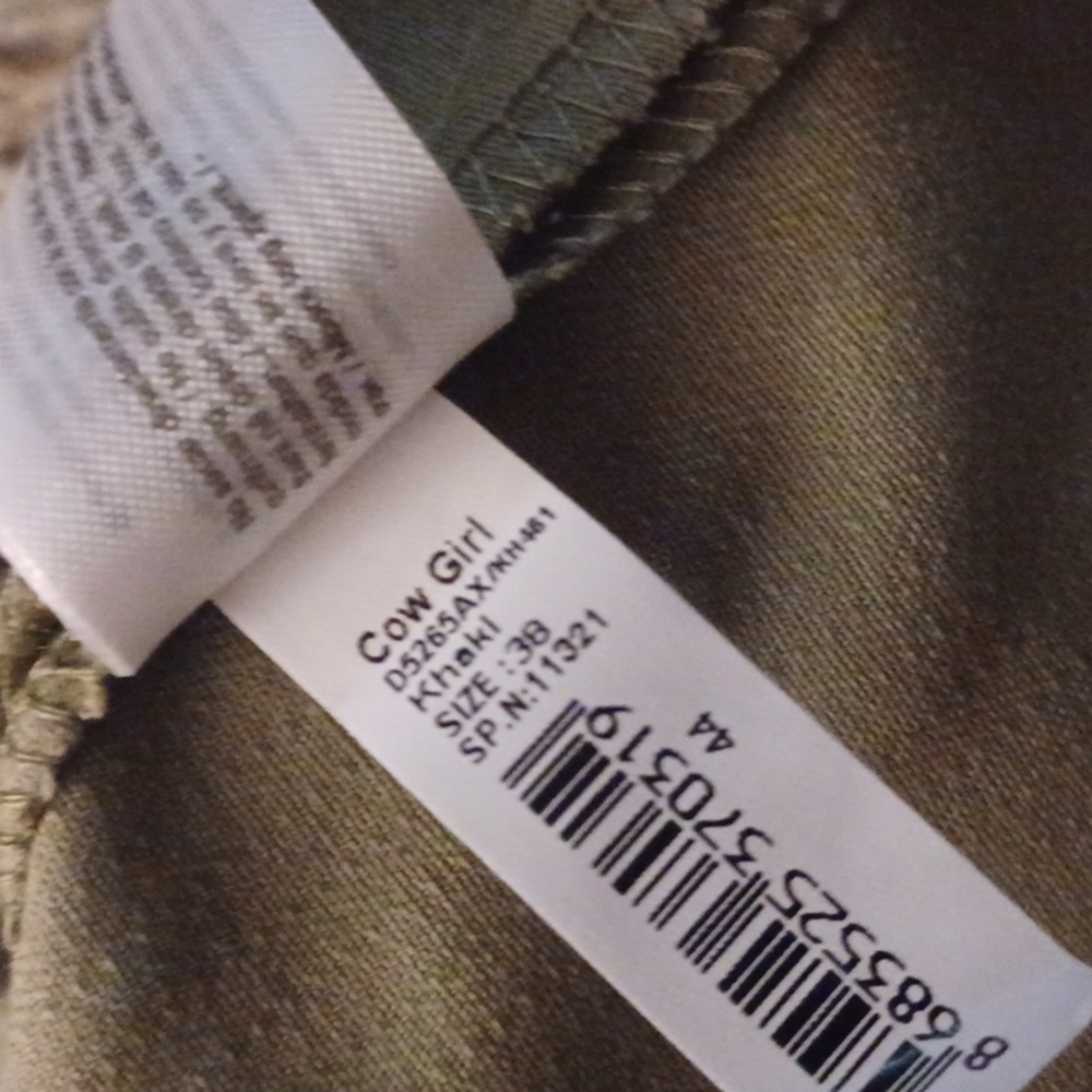 4/$80 Khaki Pleated Skort - Size US6 - Picture 6 of 8